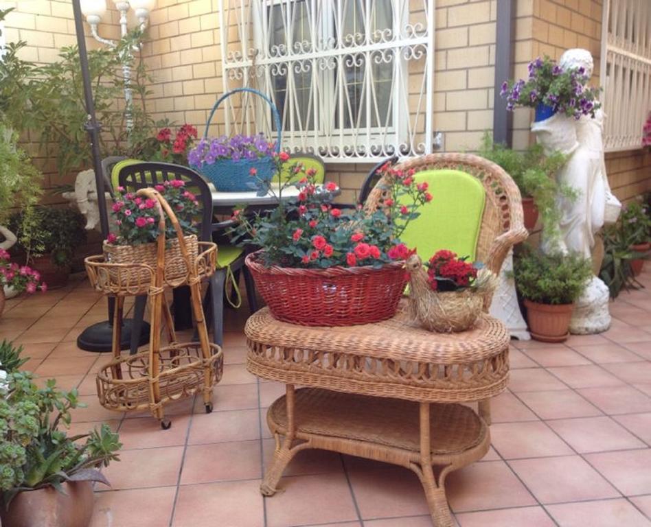 Lucilla's World Bed & Breakfast *