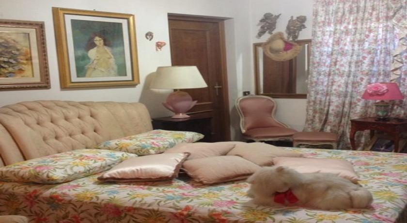 Lucilla's World Bed & Breakfast