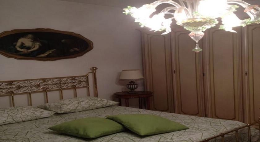 Lucilla's World Bed & Breakfast *
